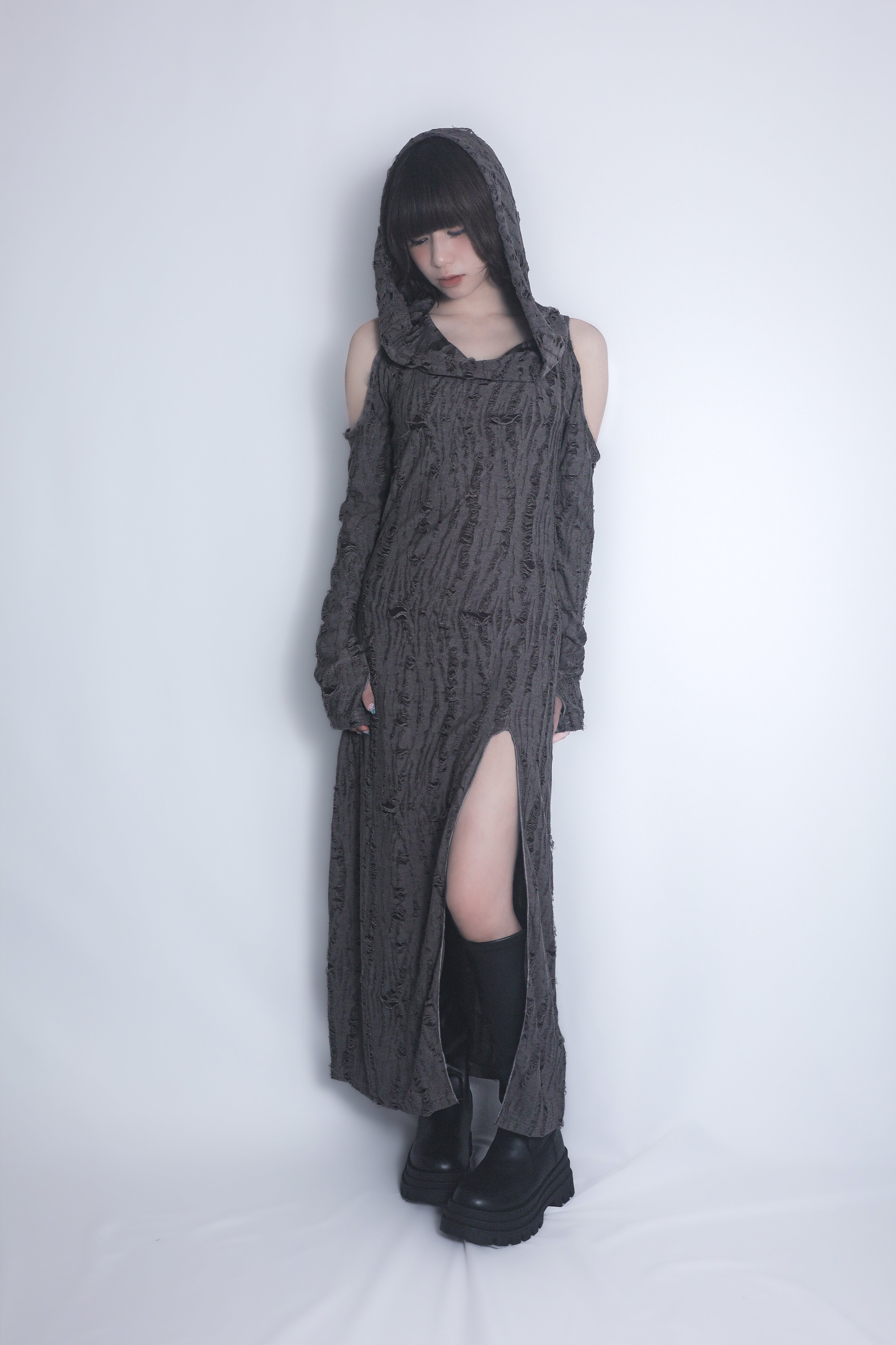 ダメージスリットワンピース