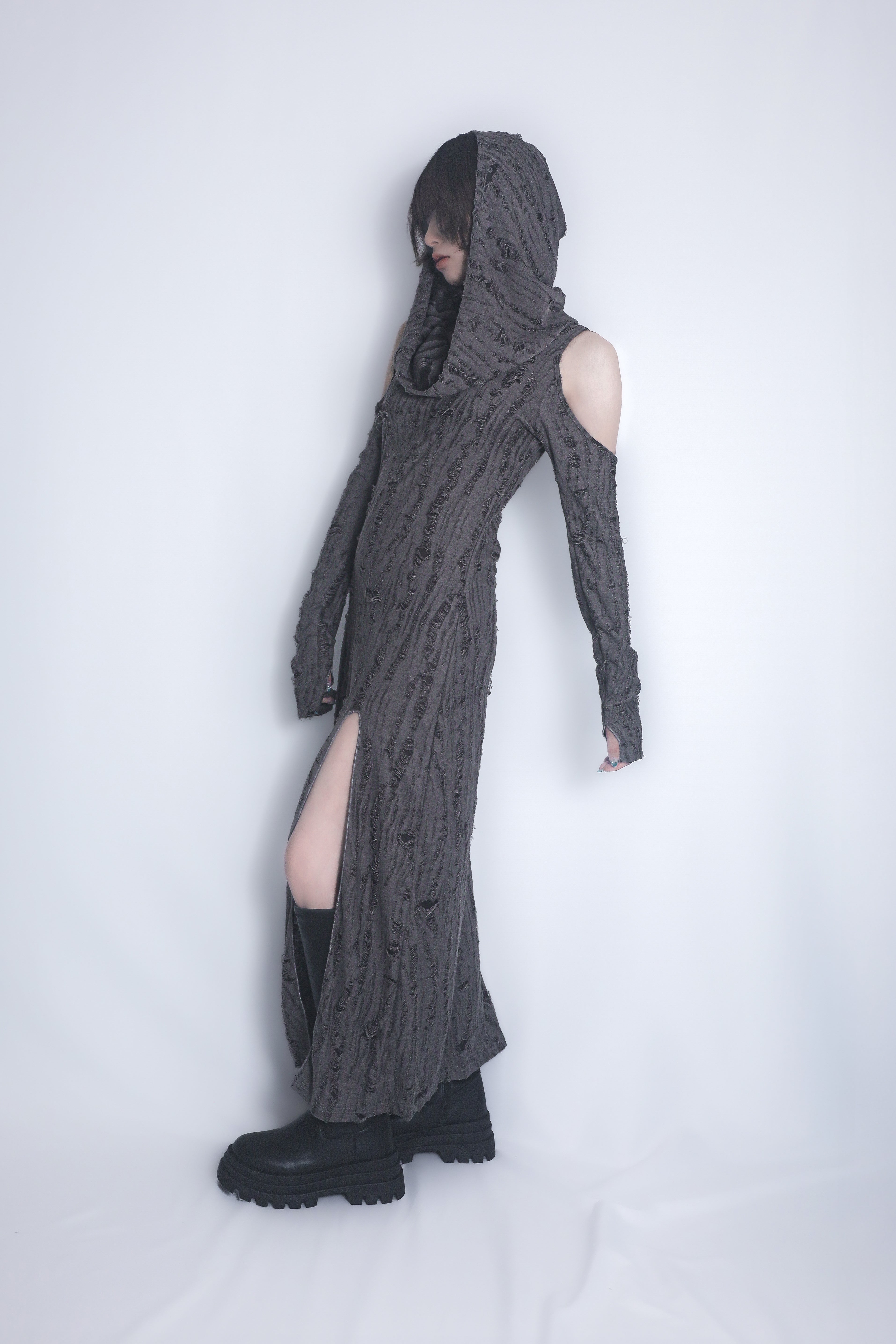 ダメージスリットワンピース