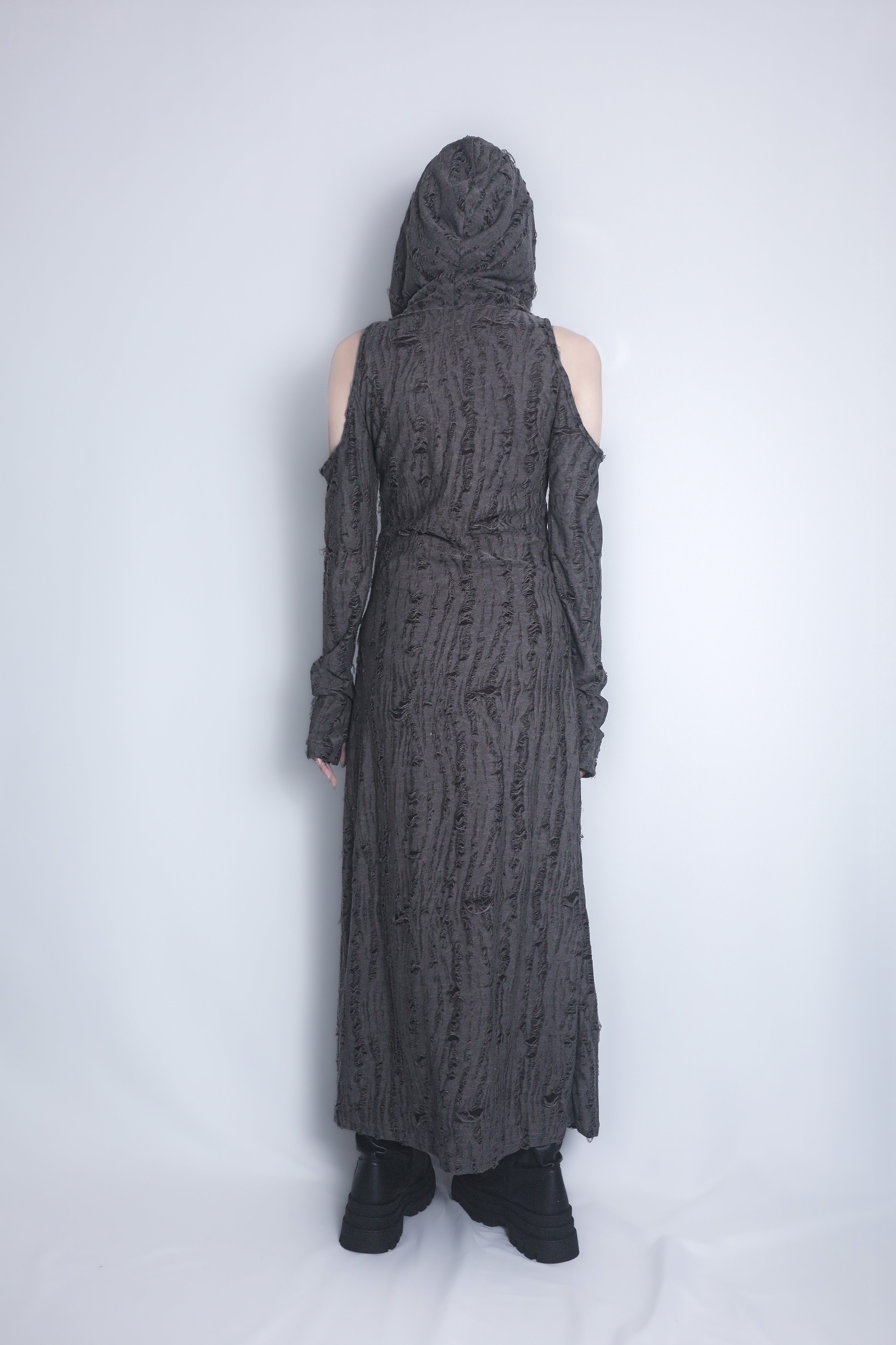 ダメージスリットワンピース