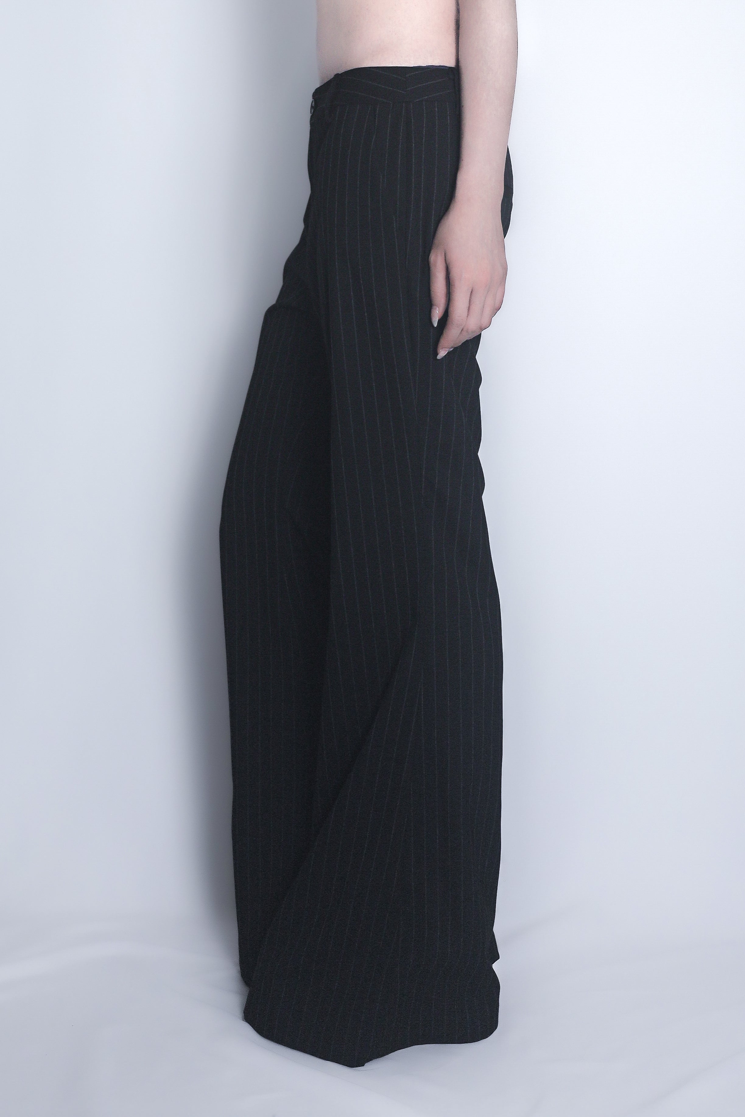 スラックスパンツ