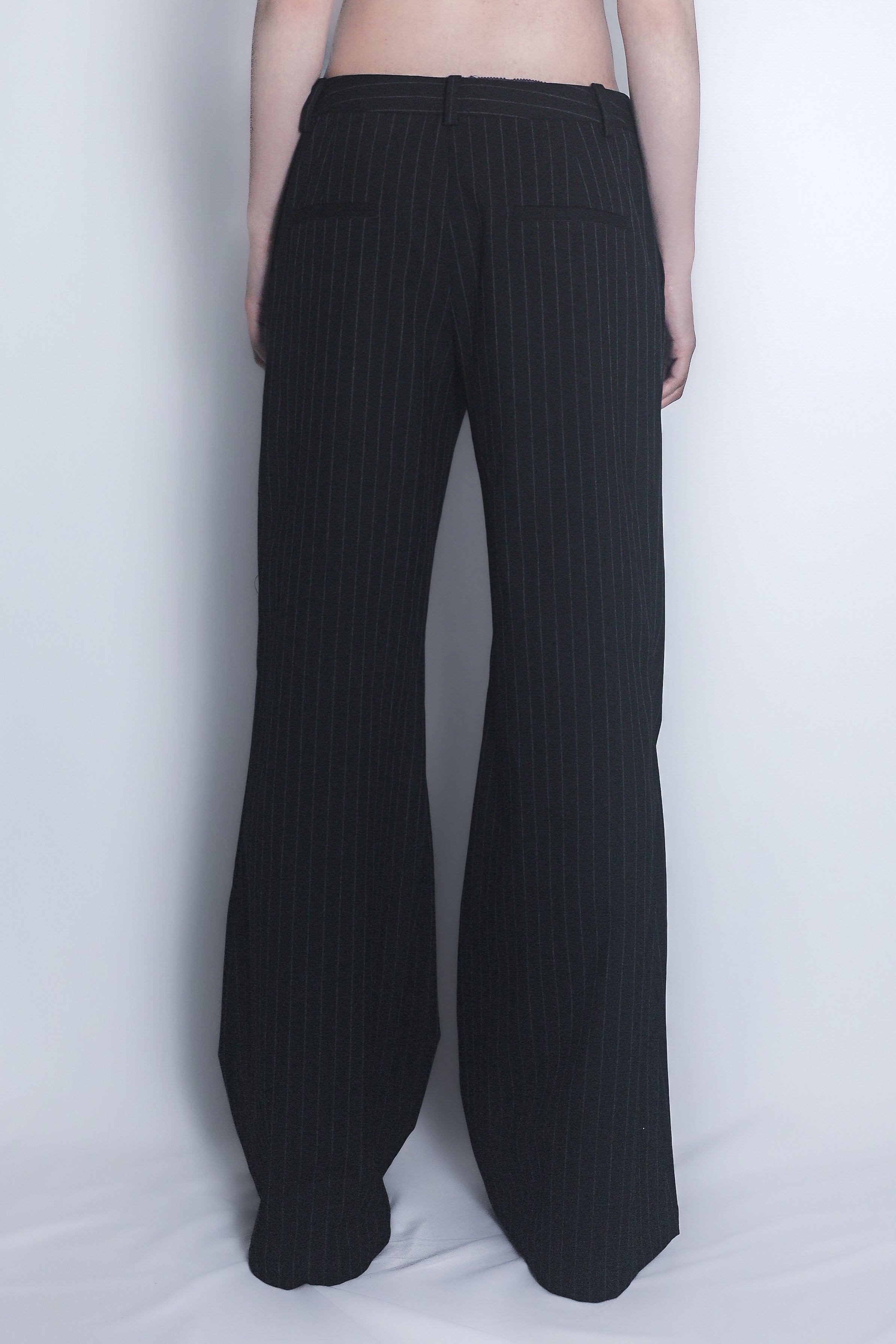 スラックスパンツ