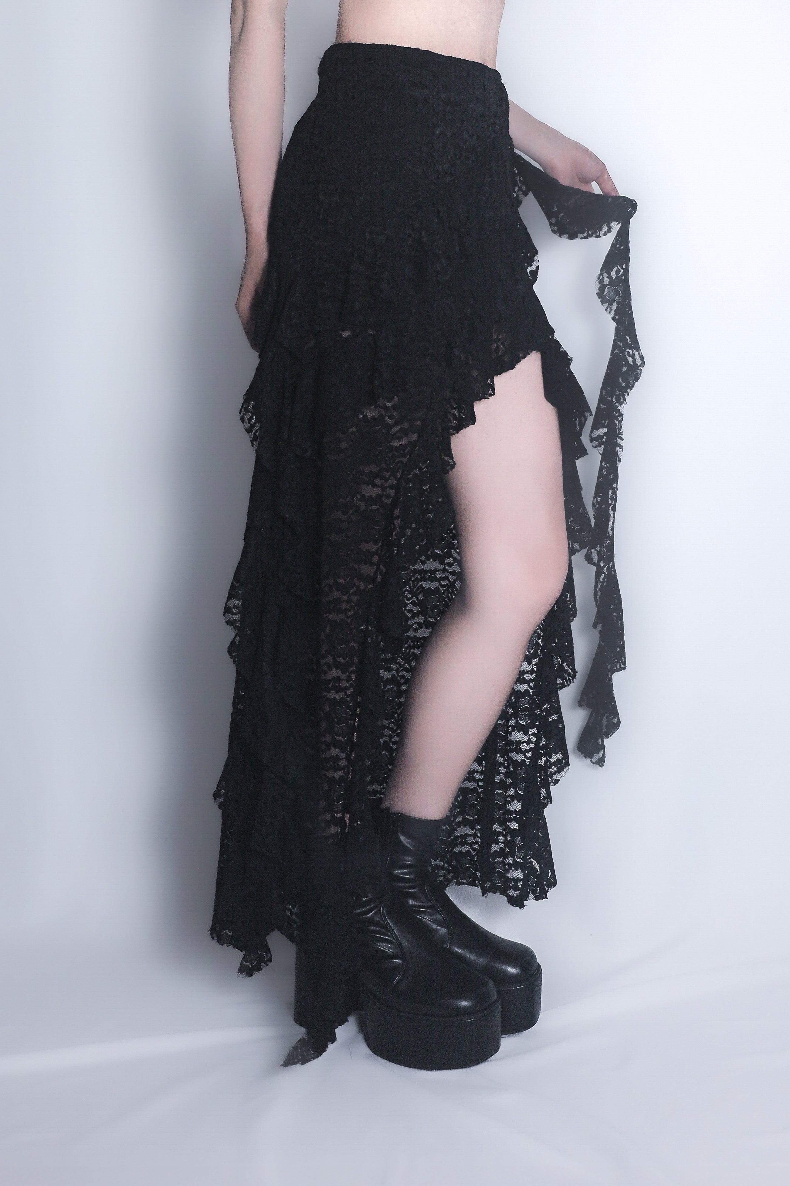 レースデザインロングスカート