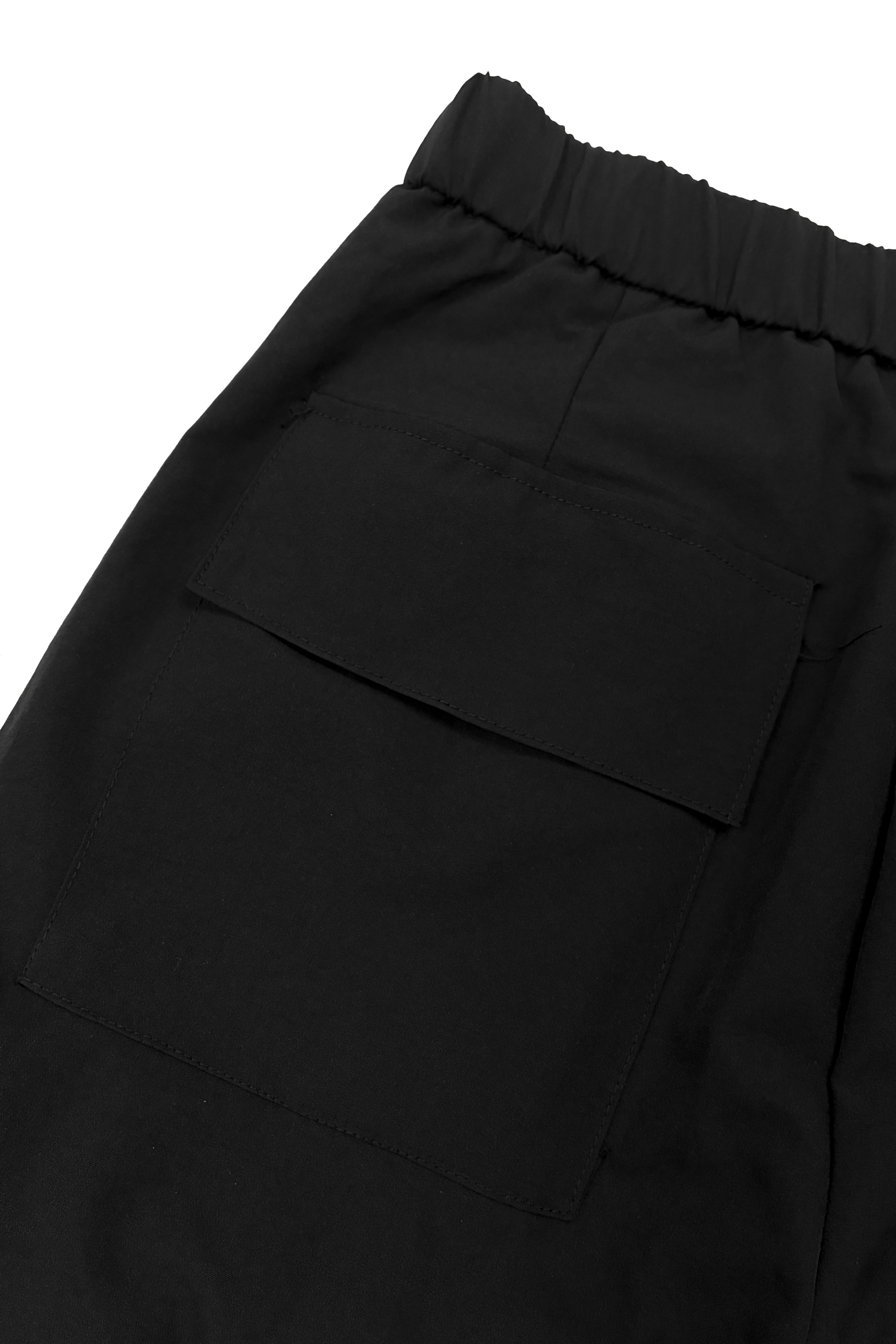 ナイロンリベットパンツ