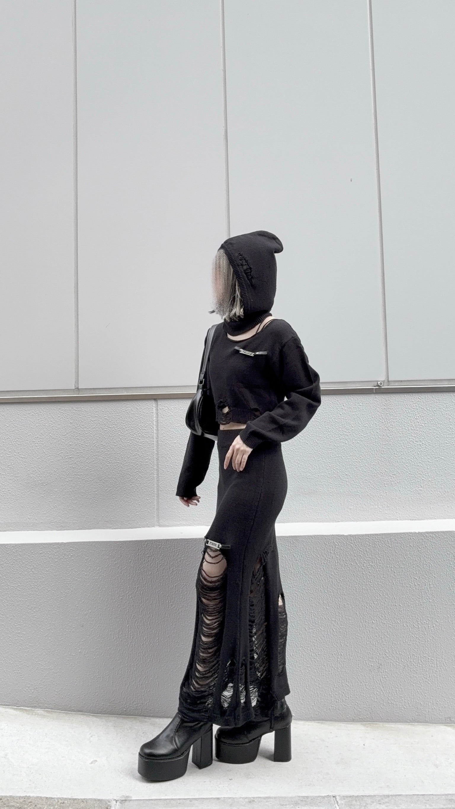 ダメージニットスカート