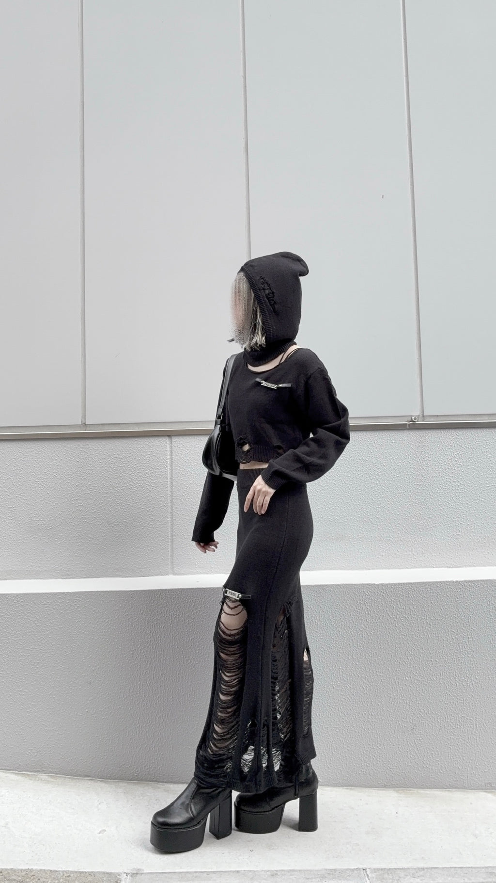ダメージニットトップス